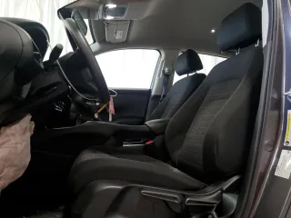2023 Honda HR-V LX with VIN 3CZRZ2H36PM732951, listed as a Copart auction lot 61979945 with 19,752 mi miles and Salvage title. Bid and sale history available at DreamBid. Image 7.