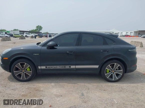 2020 Porsche Cayenne E-Hybrid z VIN WP1BE2AY6LDA55011, wystawiony jako IAAI lot #42242767 z przebiegiem 41 568 mil mil oraz . Historia ofert i sprzedaży dostępna na DreamBid. Obrazek 15.