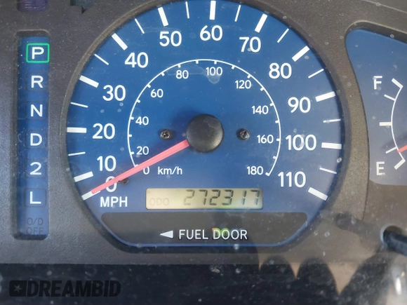 2001 Toyota Sienna LE with VIN 4T3ZF13C01U381668, listed as a IAAI auction lot 41653318 with 272,317 mi miles. Bid and sale history available at carsss.com. Image 7.