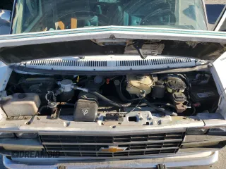 1994 Chevrolet Chevy Van z VIN 1GBEG25K9RF182710, wystawiony jako Copart lot #79284544 z przebiegiem 178 640 mil mil oraz Czysty tytuł • Clean title. Historia ofert i sprzedaży dostępna na DreamBid. Obrazek 12.