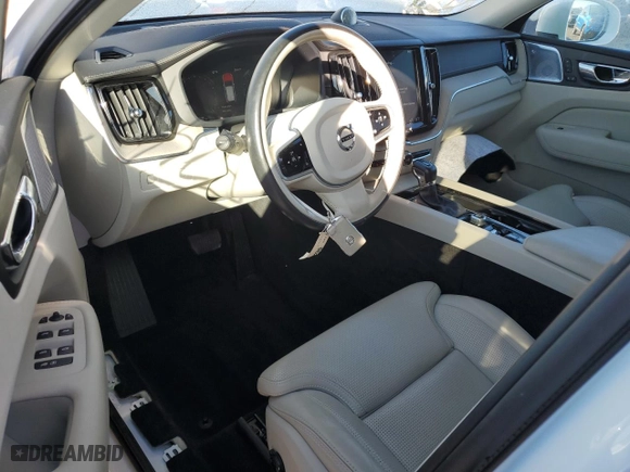 2019 Volvo XC60 Inscription with VIN LYV102RL2KB233641, listed as a Copart auction lot 80707214 with 31,324 mi miles and Non Repairable. Bid and sale history available at carsss.com. Image 8.