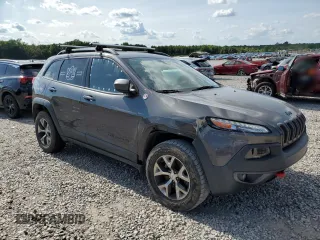 2017 Jeep Cherokee Trailhawk z VIN 1C4PJMBS9HW638497, wystawiony jako Copart lot #58435515 z przebiegiem 114 548 mil mil oraz Szkoda całkowita • Salvage title. Historia ofert i sprzedaży dostępna na DreamBid. Obrazek 4.