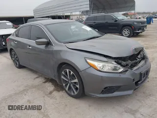 2016 Nissan Altima SL with VIN 1N4AL3AP4GC160681, listed as a IAAI auction lot 41533393 with 138,375 mi miles and . Bid and sale history available at carsss.com. Image 1.
