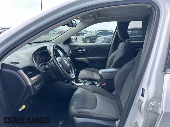 2017 Jeep Cherokee Latitude with VIN 1C4PJLCS9HD231686, listed as a Copart auction lot 51165265 with 125,518 mi miles and Clean Title. Bid and sale history available at carsss.com. Image 5.