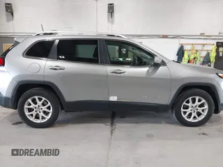 2017 Jeep Cherokee Latitude с VIN 1C4PJMCBXHW612358, выставлен на аукционе IAAI как лот 42611172 с пробегом 77 817 миль миль и . История ставок и продаж доступна на DreamBid. Изображение 6.