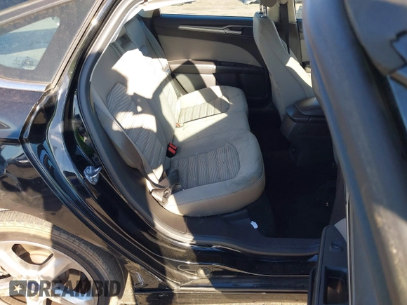 2016 Ford Fusion S with VIN 3FA6P0G70GR375847, listed as a IAAI auction lot 41818306 with 74,565 mi miles. Bid and sale history available at carsss.com. Image 8.