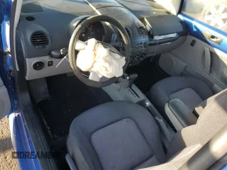 2003 Volkswagen New Beetle Coupe GLS with VIN 3VWCK21C73M424690, listed as a Copart auction lot 44572975 with 118,068 mi miles and Salvage Title. Bid and sale history available at carsss.com. Image 8.