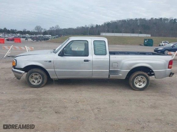 1996 Ford Ranger XL with VIN 1FTCR14A2TPA33525, listed as a IAAI auction lot 41602295 with 209,805 mi miles. Bid and sale history available at carsss.com. Image 14.