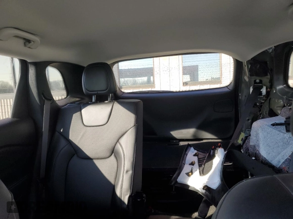 2022 Jeep Cherokee Latitude Lux with VIN 1C4PJMMX4ND529316, listed as a Copart auction lot 42246385 with 23,118 mi miles and Salvage title. Bid and sale history available at DreamBid. Image 10.