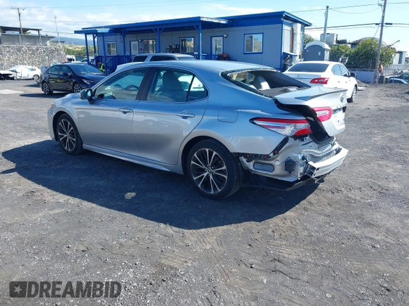 2020 Toyota Camry SE z VIN 4T1M11AK7LU993039, wystawiony jako IAAI lot #41492895 z przebiegiem 32 498 mil mil oraz . Historia ofert i sprzedaży dostępna na DreamBid. Obrazek 3.