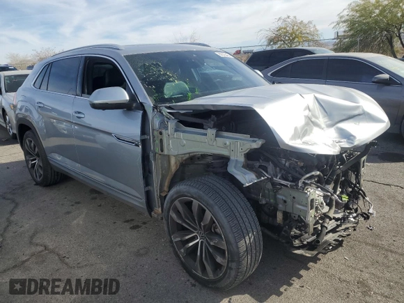 2021 Volkswagen Atlas SEL Premium R-Line with VIN 1V2FE2CAXMC206926, listed as a Copart auction lot 82925464 with 37,051 mi miles and Salvage title. Bid and sale history available at DreamBid. Image 4.