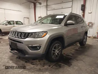 2019 Jeep Compass Latitude with VIN 3C4NJDBB6KT812711, listed as a IAAI auction lot 41565166 with 69,582 mi miles and . Bid and sale history available at carsss.com. Image 20.