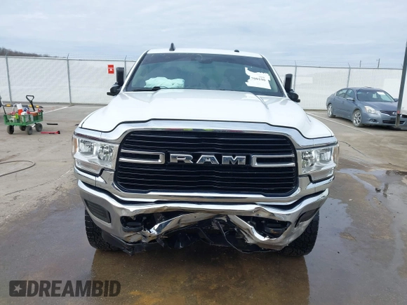 2019 Ram 2500 Big Horn with VIN 3C6UR5JL5KG703032, listed as a IAAI auction lot 41700190 with 90,215 mi miles. Bid and sale history available at carsss.com. Image 12.