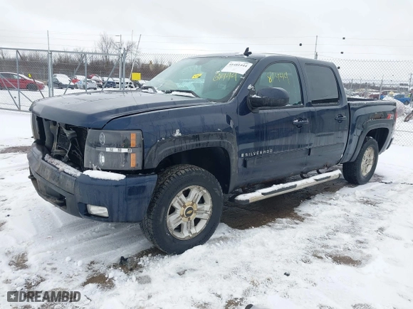2007 Chevrolet Silverado 1500 LT w/1LT with VIN 3GCEK13367G527073, listed as a IAAI auction lot 41481444 with 169,642 mi miles. Bid and sale history available at carsss.com. Image 2.