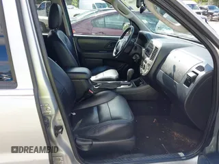 2006 Ford Escape Limited with VIN 1FMCU94106KC25620, listed as a IAAI auction lot 42739804 with 104,142 mi miles and . Bid and sale history available at DreamBid. Image 5.