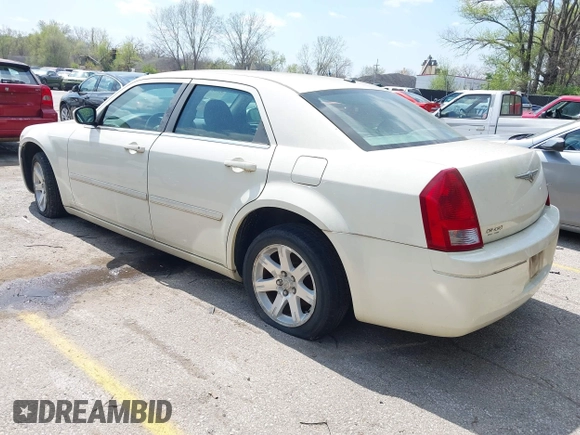 2006 Chrysler 300 with VIN 2C3LA43R16H250237, listed as a IAAI auction lot 42002745 with 157,911 mi miles. Bid and sale history available at carsss.com. Image 3.
