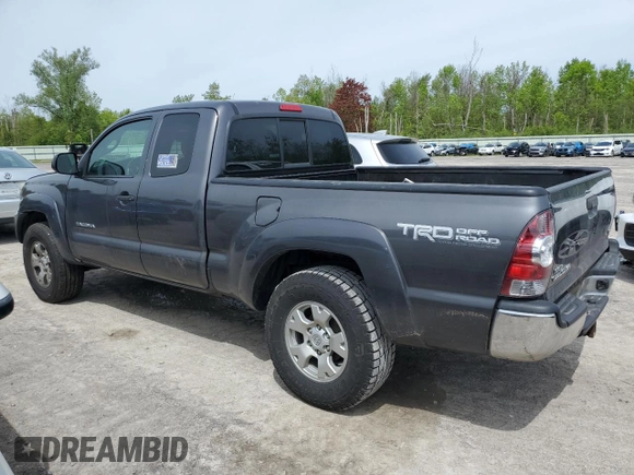2013 Toyota Tacoma z VIN 5TFUU4EN5DX058037, wystawiony jako Copart lot #58387535 z przebiegiem 110 564 mil mil oraz Szkoda całkowita • Salvage title. Historia ofert i sprzedaży dostępna na DreamBid. Obrazek 2.