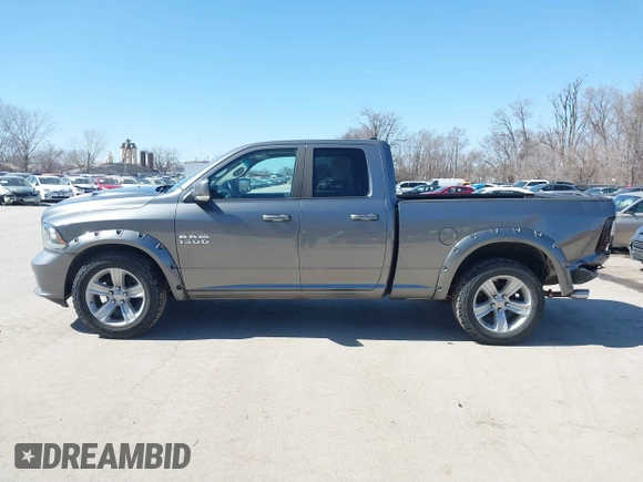 2013 Ram 1500 Sport z VIN 1C6RR7HT2DS530587, wystawiony jako IAAI lot #41742569 z przebiegiem 152 193 mil mil oraz . Historia ofert i sprzedaży dostępna na DreamBid. Obrazek 15.