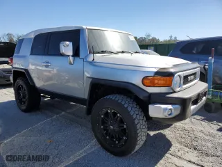 2008 Toyota FJ Cruiser with VIN JTEBU11F680107017, listed as a Copart auction lot 75185604 with 199,816 mi miles and Salvage Title. Bid and sale history available at carsss.com. Image 4.