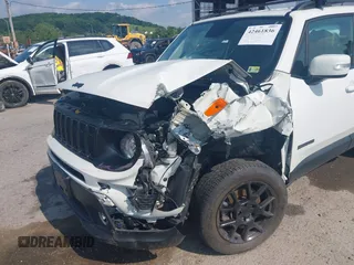2020 Jeep Renegade Altitude z VIN ZACNJBBB0LPL70244, wystawiony jako IAAI lot #42461836 z przebiegiem 37 454 mil mil oraz . Historia ofert i sprzedaży dostępna na DreamBid. Obrazek 6.