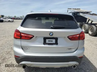 2021 BMW X1 xDrive28i z VIN WBXJG9C07M5S85128, wystawiony jako Copart lot #53477145 z przebiegiem 18 370 mil mil oraz Szkody całkowita. Historia ofert i sprzedaży dostępna na DreamBid. Obrazek 6.