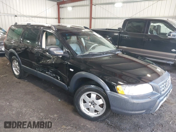 2006 Volvo XC70 with VIN YV4SZ592361243124, listed as a IAAI auction lot 41972200 with 186,720 mi miles. Bid and sale history available at carsss.com. Image 1.