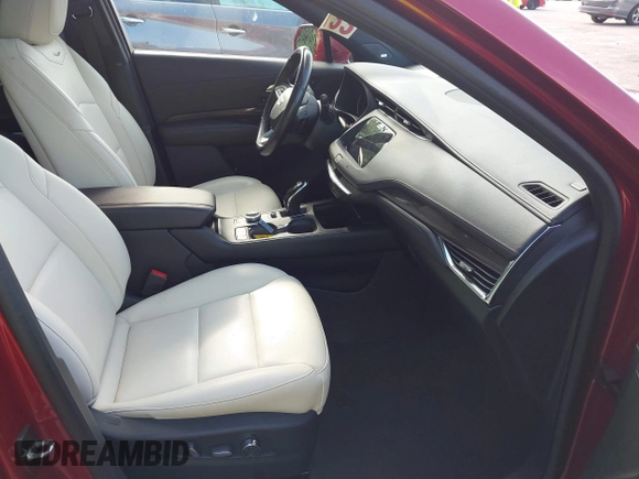 2020 Cadillac XT4 FWD Sport with VIN 1GYFZER44LF116168, listed as a IAAI auction lot 42443636 with 40,450 mi miles and . Bid and sale history available at DreamBid. Image 5.