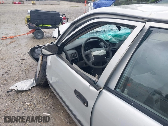 2001 Chevrolet Prizm z VIN 1Y1SK52851Z423703, wystawiony jako IAAI lot #42169702 z przebiegiem Nie podano mil oraz . Historia ofert i sprzedaży dostępna na DreamBid. Obrazek 21.