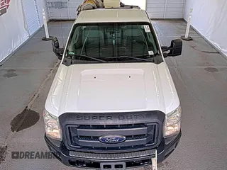 2014 Ford F-350 XL z VIN 1FTBF3A65EEB30118, wystawiony jako IAAI lot #42731343 z przebiegiem 114 298 mil mil oraz . Historia ofert i sprzedaży dostępna na DreamBid. Obrazek 2.