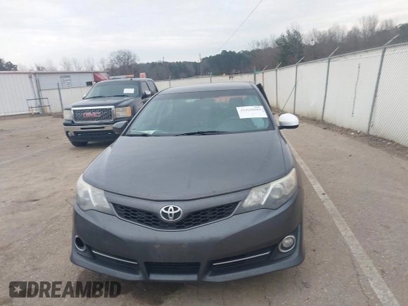 2014 Toyota Camry L with VIN 4T1BF1FKXEU813606, listed as a IAAI auction lot 41528889 with 252,866 mi miles. Bid and sale history available at carsss.com. Image 12.