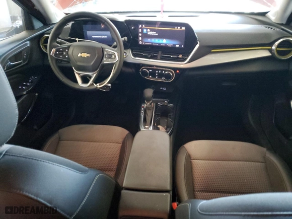 2024 Chevrolet Trax LT with VIN KL77LHE24RC117989, listed as a Copart auction lot 83273404 with 15,010 mi miles and Salvage Title. Bid and sale history available at carsss.com. Image 8.
