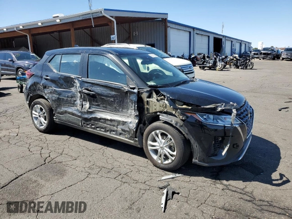 2022 Nissan Kicks S z VIN 3N1CP5BV2NL503251, wystawiony jako Copart lot #55413085 z przebiegiem 64 027 mil mil oraz Szkoda całkowita • Salvage title. Historia ofert i sprzedaży dostępna na DreamBid. Obrazek 4.