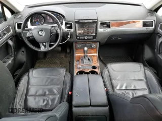 2012 Volkswagen Touareg Sport with VIN WVGFF9BP8CD001039, listed as a Copart auction lot 57764125 with 128,540 mi miles and Clean title. Bid and sale history available at DreamBid. Image 8.