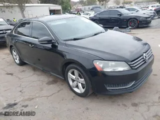 2012 Volkswagen Passat SE with VIN 1VWBP7A30CC026507, listed as a IAAI auction lot 42042850 with 202,406 mi miles. Bid and sale history available at carsss.com. Image 1.