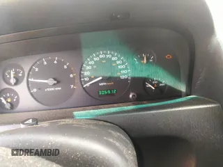 2004 Jeep Grand Cherokee Laredo z VIN 1J4GW48SX4C309998, wystawiony jako IAAI lot #42307167 z przebiegiem 306 912 mil mil oraz . Historia ofert i sprzedaży dostępna na DreamBid. Obrazek 7.