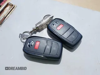 2025 Toyota 4Runner с VIN JTEVA5AR4S5001683, выставлен на аукционе IAAI как лот 42164482 с пробегом 82 миль миль и . История ставок и продаж доступна на DreamBid. Изображение 11.