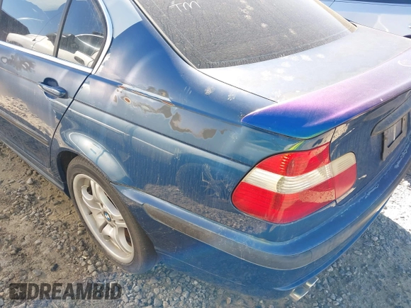 2002 BMW 3 Series 330i with VIN WBAEV53452KM02314, listed as a IAAI auction lot 41704725 with 219,502 mi miles and . Bid and sale history available at DreamBid. Image 12.