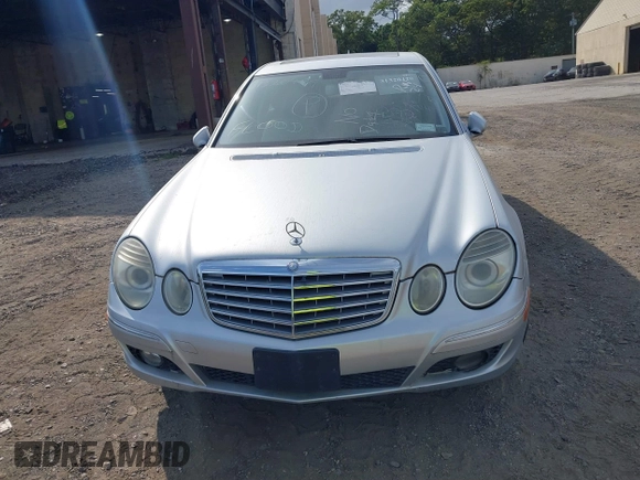 2008 Mercedes-Benz E 350 Luxury z VIN WDBUF87XX8B215837, wystawiony jako IAAI lot #40380820 z przebiegiem 116 170 mil mil oraz . Historia ofert i sprzedaży dostępna na DreamBid. Obrazek 6.
