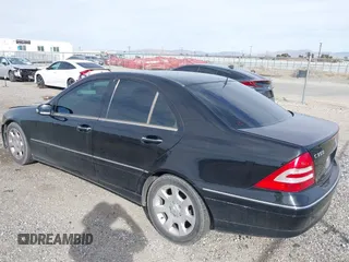 2006 Mercedes-Benz C 230 Sport с VIN WDBRF56HX6F733743, выставлен на аукционе IAAI как лот 41501939 с пробегом 259 187 миль миль и . История ставок и продаж доступна на DreamBid. Изображение 3.
