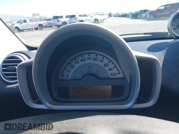 2014 Smart fortwo Pure with VIN WMEEJ3BA0EK740736, listed as a IAAI auction lot 41446173 with 68,530 mi miles and . Bid and sale history available at DreamBid. Image 7.