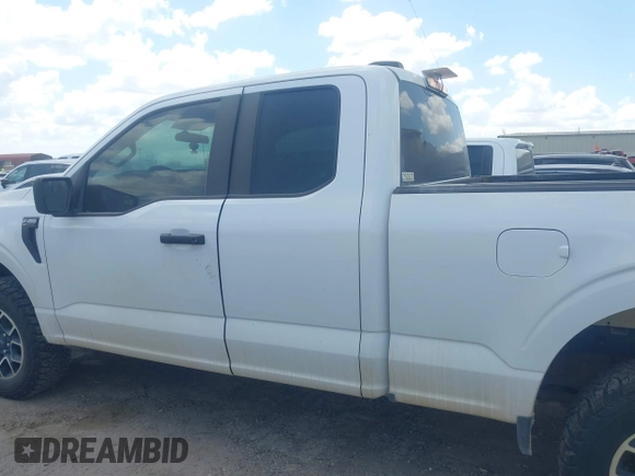 2022 Ford F-150 XL with VIN 1FTEX1EP8NKE11235, listed as a IAAI auction lot 42524567 with 86,647 mi miles and . Bid and sale history available at DreamBid. Image 14.