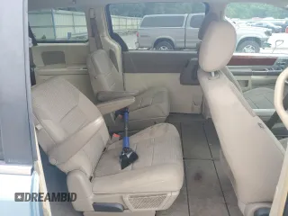 2009 Chrysler Town & Country Touring with VIN 2A8HR54189R536361, listed as a Copart auction lot 63586614 with 90,202 mi miles and Salvage Title. Bid and sale history available at DreamBid. Image 10.