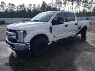 2019 Ford F-250 XL z VIN 1FT7W2AT6KEF87098, wystawiony jako Copart lot #51529975 z przebiegiem 216 915 mil mil oraz Szkoda całkowita • Salvage title. Historia ofert i sprzedaży dostępna na DreamBid. Obrazek 1.