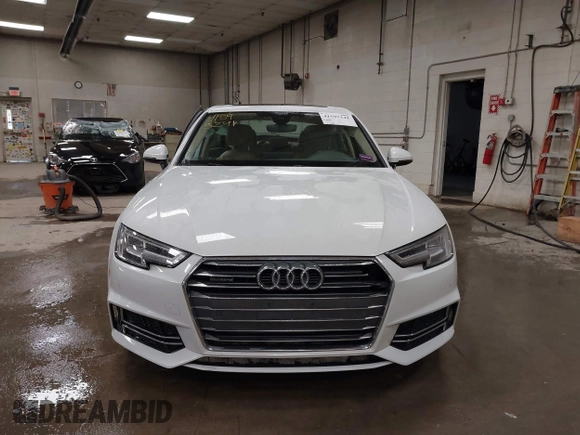 2017 Audi A4 Premium Plus z VIN WAUENAF45HN039427, wystawiony jako IAAI lot #41595241 z przebiegiem 64 605 mil mil oraz . Historia ofert i sprzedaży dostępna na DreamBid. Obrazek 12.