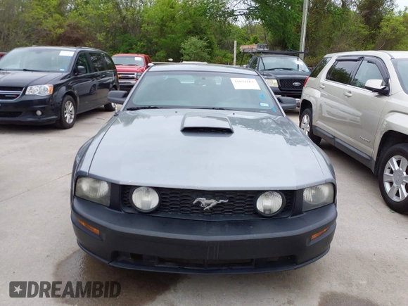 2007 Ford Mustang GT Deluxe with VIN 1ZVFT82H975266968, listed as a IAAI auction lot 41932163 with 189,982 mi miles. Bid and sale history available at carsss.com. Image 12.