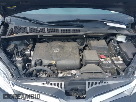 2020 Toyota Sienna XLE Auto Access Seat z VIN 5TDYZ3DCXLS074980, wystawiony jako IAAI lot #39735841 z przebiegiem 43 864 mil mil oraz . Historia ofert i sprzedaży dostępna na DreamBid. Obrazek 10.