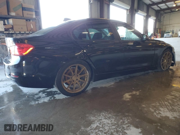 2014 BMW 3 Series 320i xDrive z VIN WBA3C3C54EP662334, wystawiony jako Copart lot #48041315 z przebiegiem 204 045 mil mil oraz Szkoda całkowita • Salvage title. Historia ofert i sprzedaży dostępna na DreamBid. Obrazek 3.