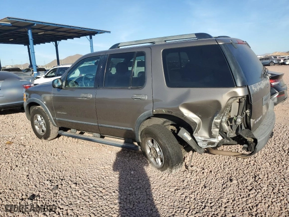 2005 Ford Explorer XLS with VIN 1FMZU62K05UA25991, listed as a Copart auction lot 81614344 with 139,333 mi miles and Salvage Title. Bid and sale history available at carsss.com. Image 2.