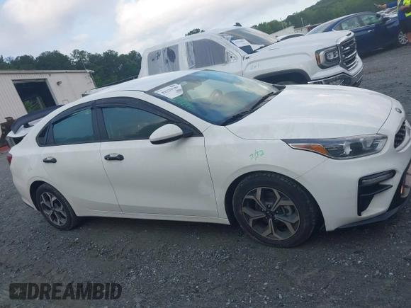 2021 Kia Forte LXS z VIN 3KPF24AD0ME349220, wystawiony jako IAAI lot #42339184 z przebiegiem 84 052 mil mil oraz . Historia ofert i sprzedaży dostępna na DreamBid. Obrazek 13.