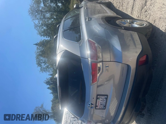 2015 Toyota Highlander Hybrid Limited with VIN 5TDDCRFH9FS013202, listed as a Copart auction lot 67056274 with 135,936 mi miles and Salvage Title. Bid and sale history available at carsss.com. Image 4.